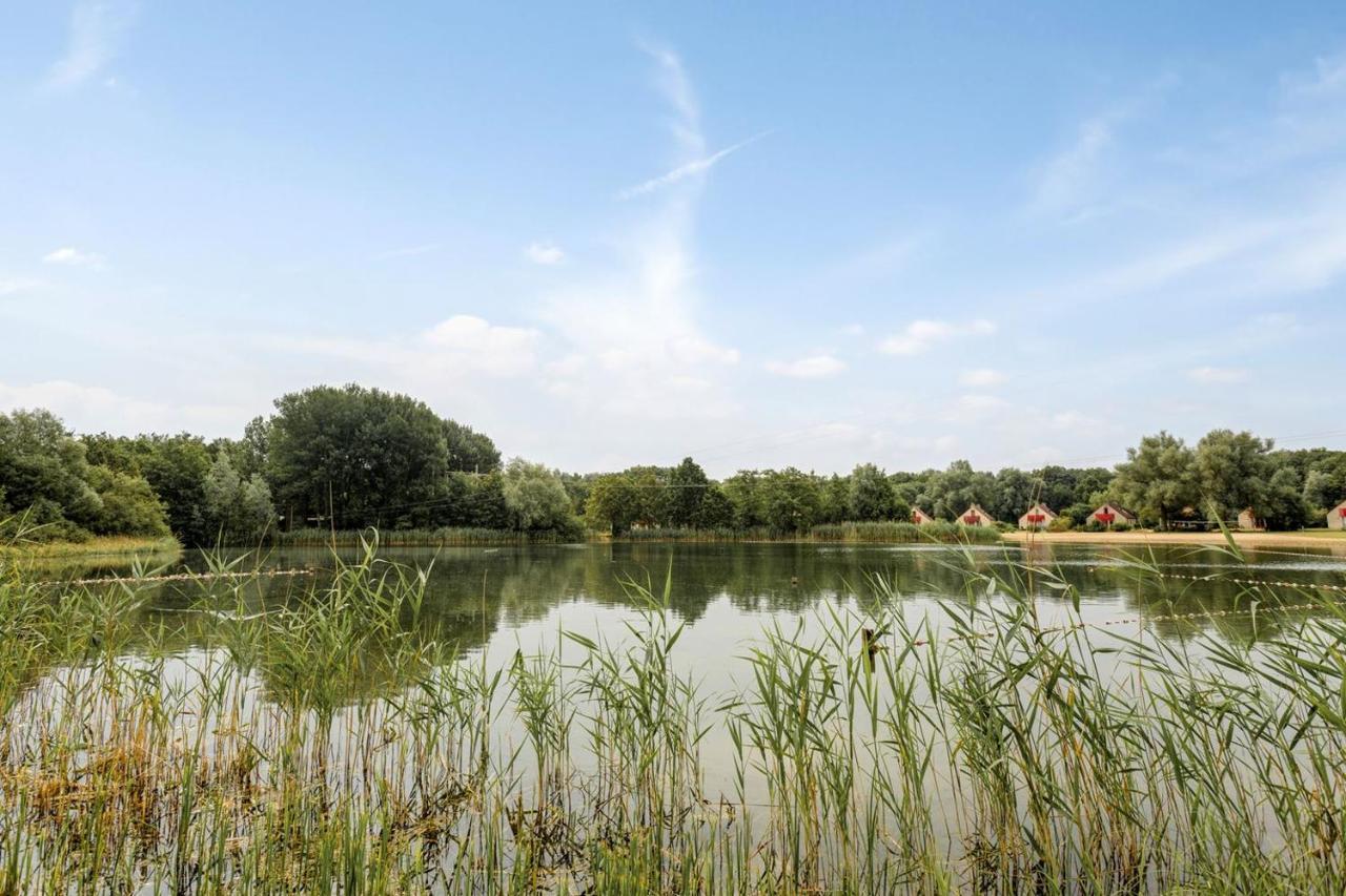 Gezellige Vakantiewoning Aan Het Water In Ewijk - Recreational Only No Workers Esterno foto