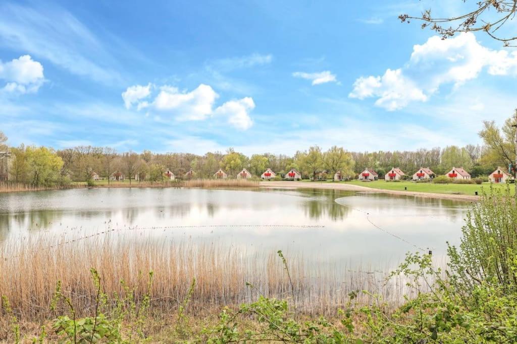 Gezellige Vakantiewoning Aan Het Water In Ewijk - Recreational Only No Workers Esterno foto