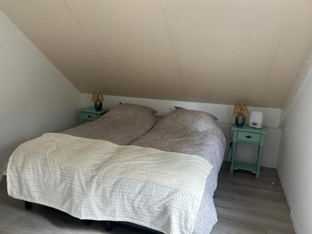 Gezellige Vakantiewoning Aan Het Water In Ewijk - Recreational Only No Workers Esterno foto