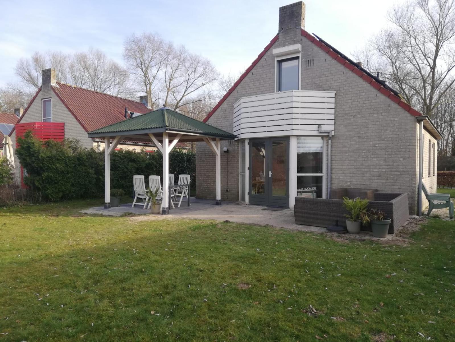 Gezellige Vakantiewoning Aan Het Water In Ewijk - Recreational Only No Workers Esterno foto